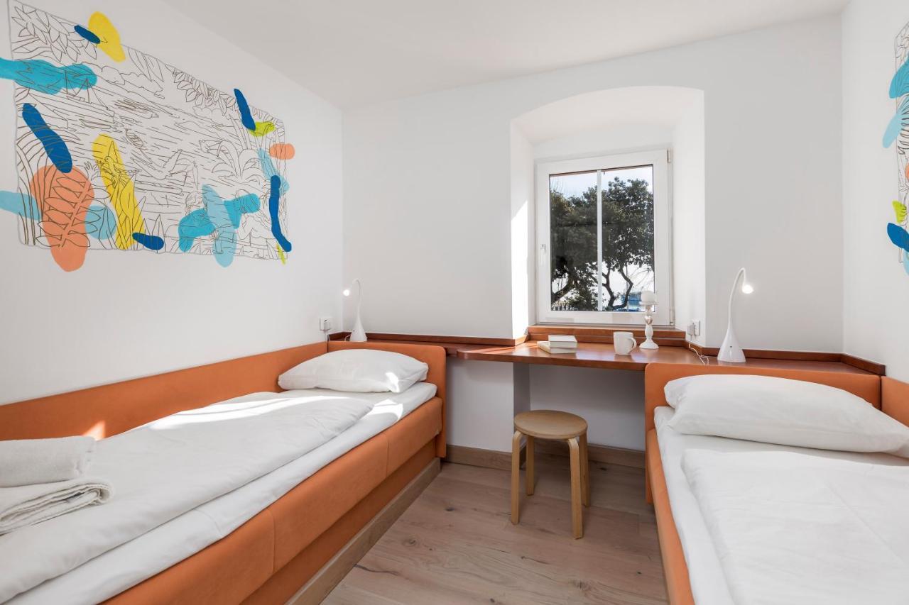 Beautiful Apartment House On The Seaside Ika Exteriör bild
