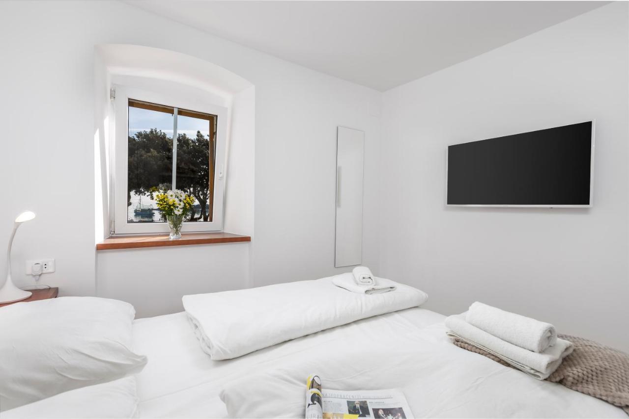 Beautiful Apartment House On The Seaside Ika Exteriör bild