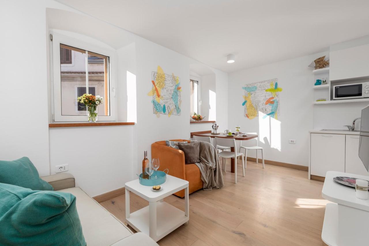 Beautiful Apartment House On The Seaside Ika Exteriör bild